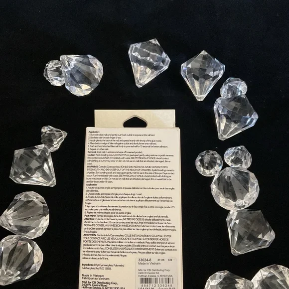 Icing vegan press on nails - Picture 3 of 4